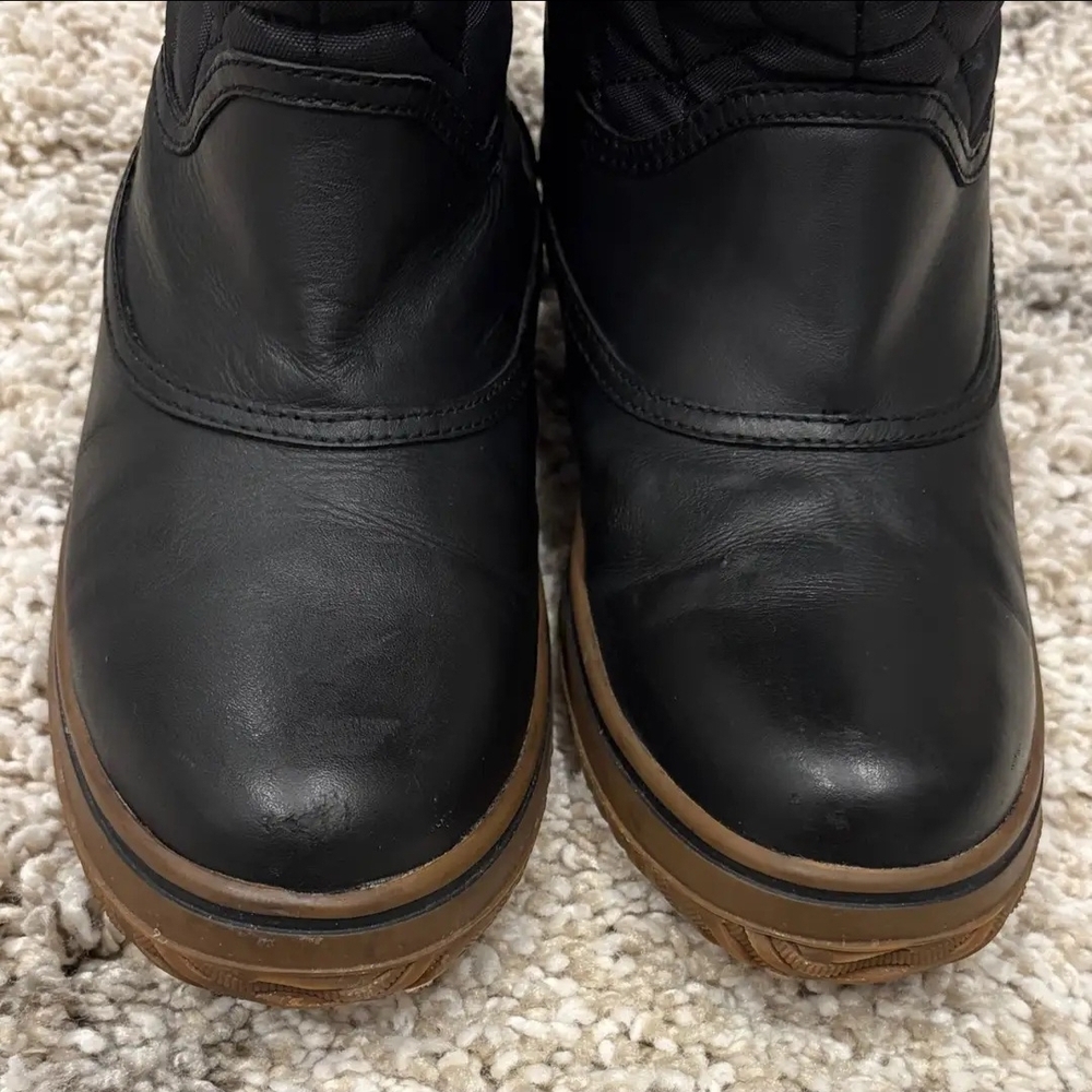 LOW START Coach Women's Black Leather and Nylon Quilted Winter Boots GUC - Picture 3 of 6